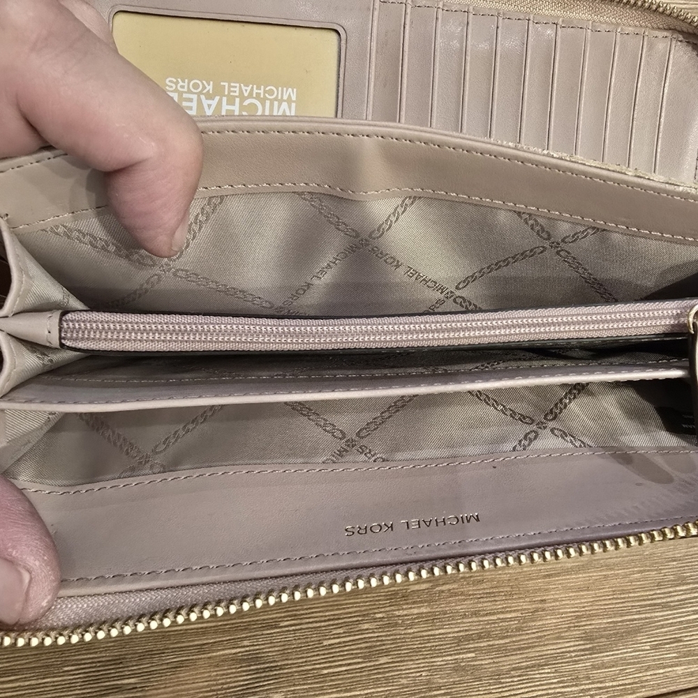Mk wallet - Picture 3 of 3